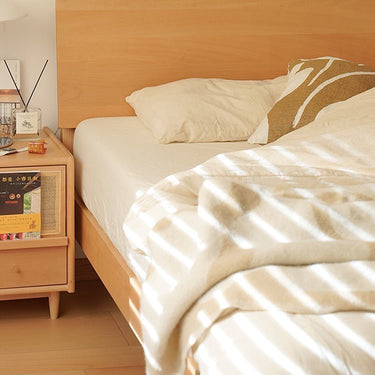 Stylish Beech Wood Bed Frame with Metal Accents – Perfect for a Modern Bedroom! fxgmz - 581MUTUKISPACE