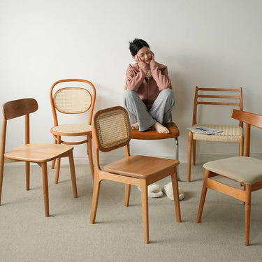 Elegant Natural Wood Chair in Cherry or Oak with Plush Cushioning and Durable Upholstery fyx - 884MUTUKISPACE