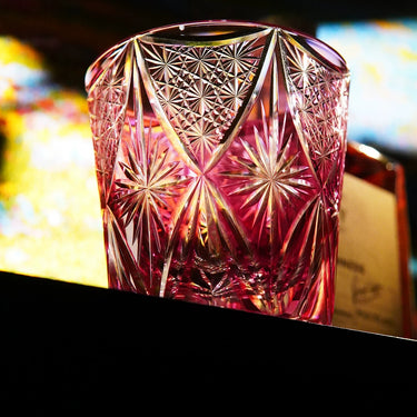 Crimson Starburst Whiskey Glass - Detail 2