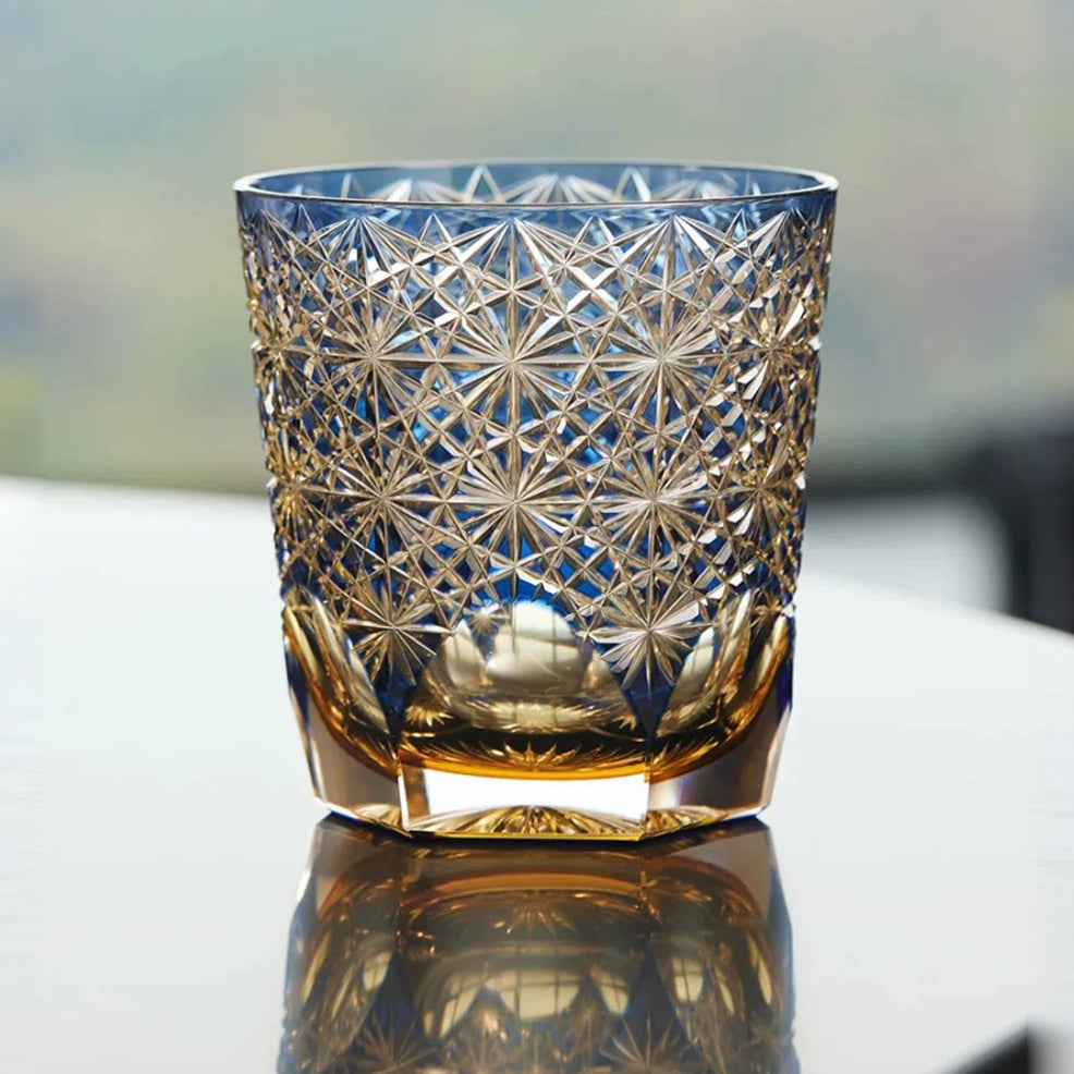 Daisy Patterned Whiskey Glass - Detail 3