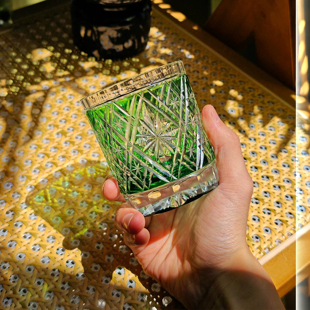 Emerald Starburst Whiskey Glass - Detail 3