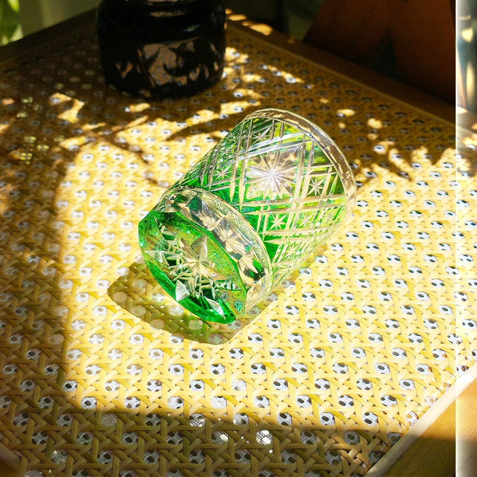 Emerald Starburst Whiskey Glass - Detail 4